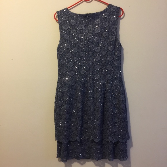 Beautiful sparkly dress - Picture 2 of 4